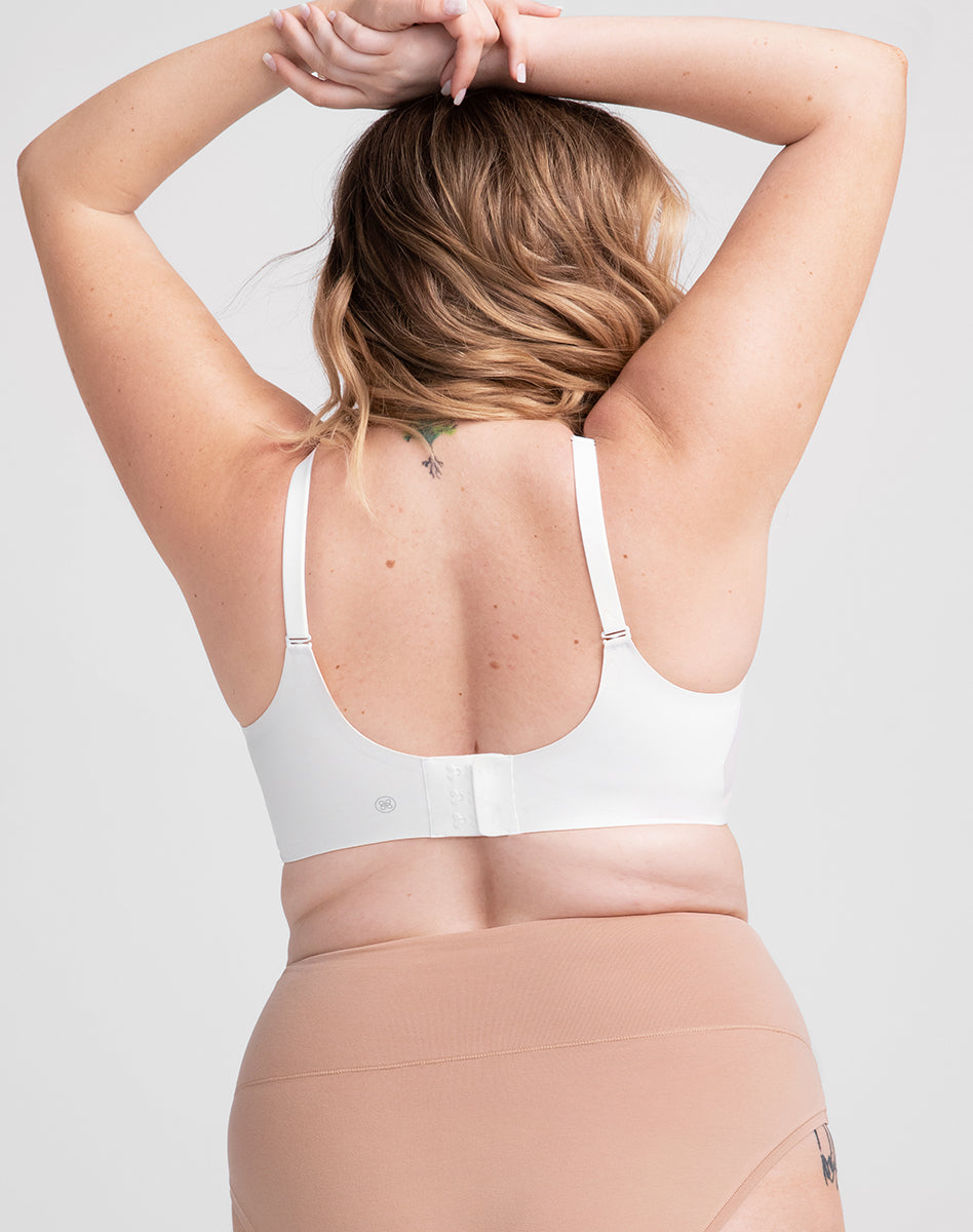 CrossOverBra-Model-Astral-XL-Aubrey-Back.jpg