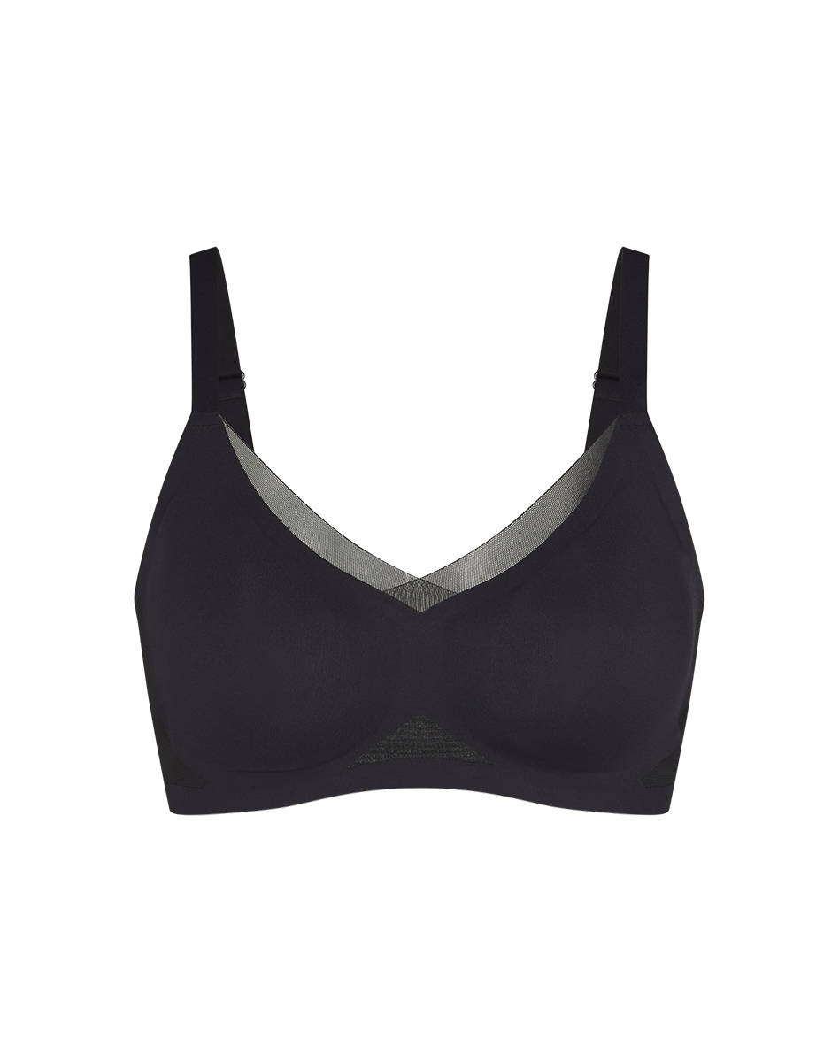 Crossover_Bra-Mannequin-Vamp-Front.png