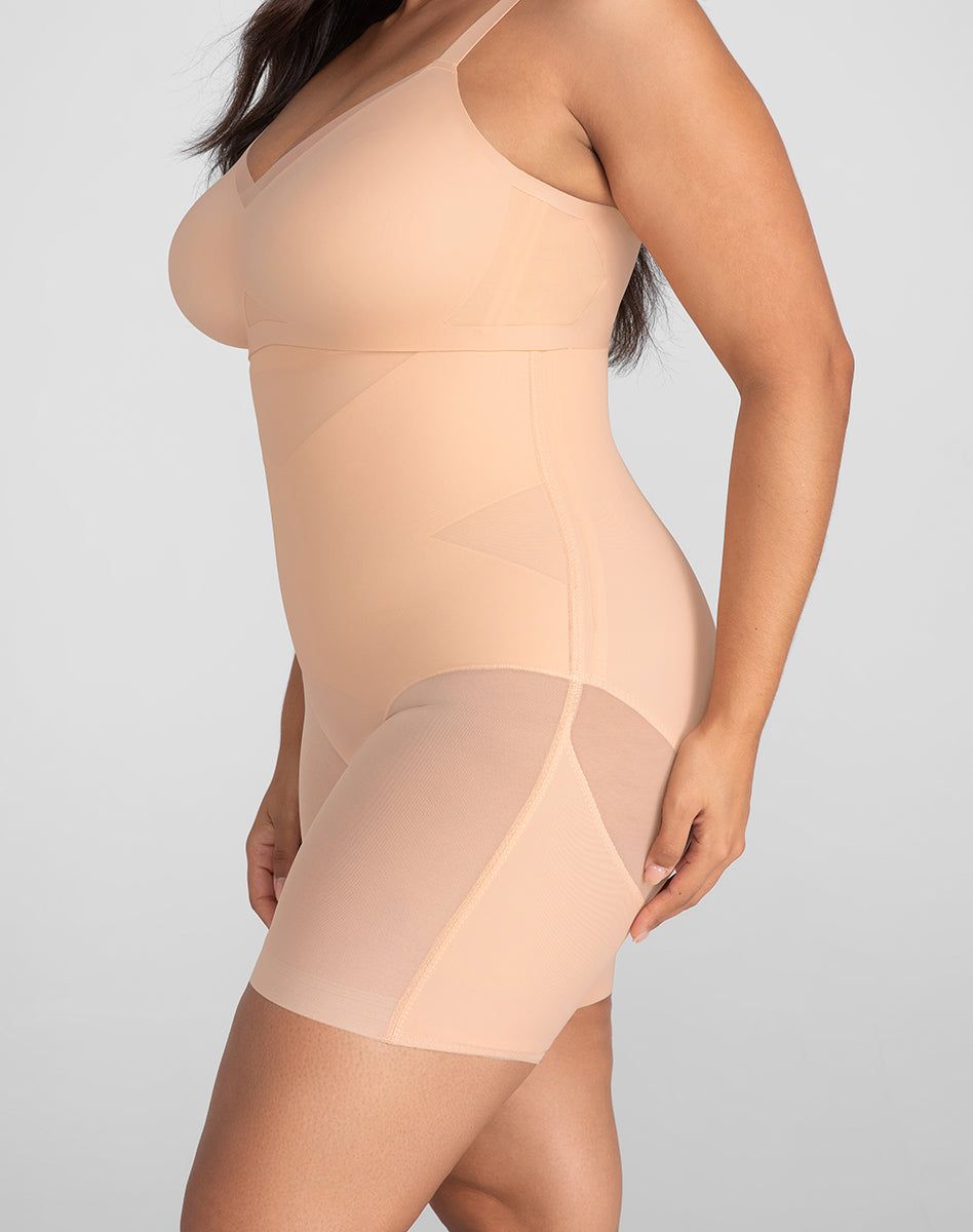 SPS-Model-Blush-XL-Julia-Side.jpg