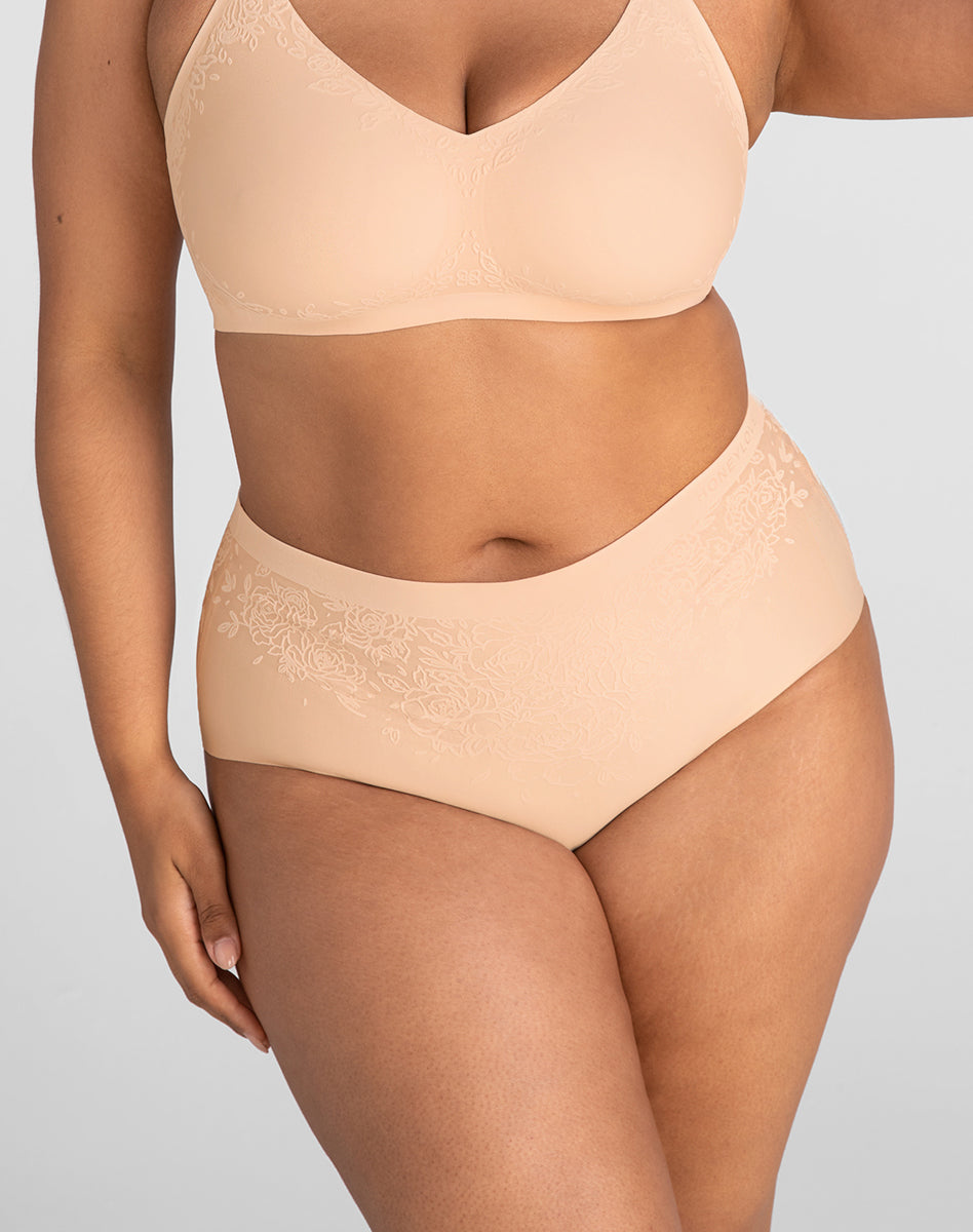 SilhouetteRBrief-Model-Blush-1X-Julia-Front.jpg