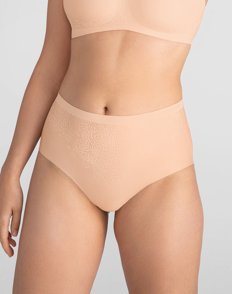 SilhouetteRBrief-Model-Blush-M-Elle-Front.jpg